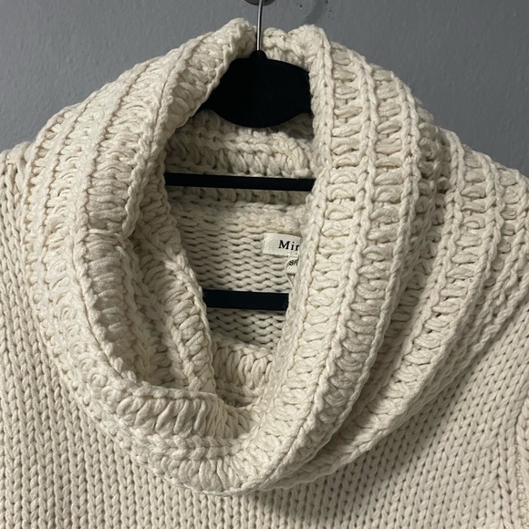 NWT Miracle Chunky Cable Knit Cowl Neck Sweater in Cream. Size S/M - Picture 4 of 7